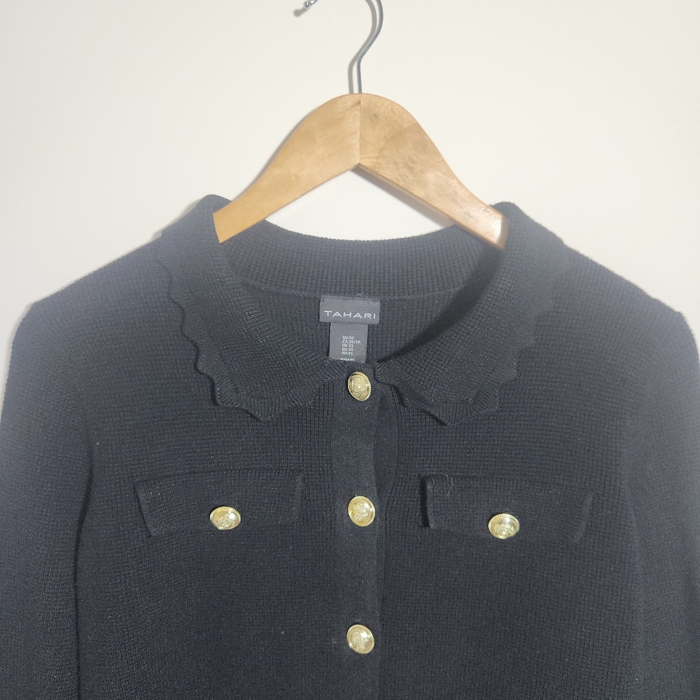 Tahari Black Cropped Textured Knit Cardigan Scalloped Collar Gold Buttons XS - Picture 4 of 7